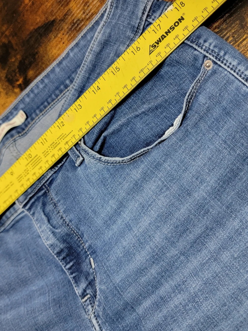 Levi's Classic Mid Rise Skinny Jeans Size 18